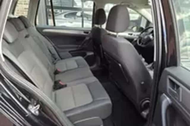 Volkswagen Golf (2016) thumbnail 3