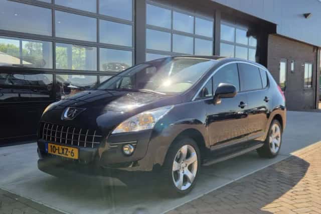 Peugeot 3008 (2010) thumbnail 1