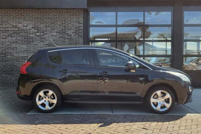 Peugeot 3008 (2010) thumbnail 6