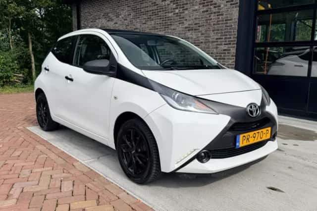 Toyota Aygo (2017) thumbnail 5