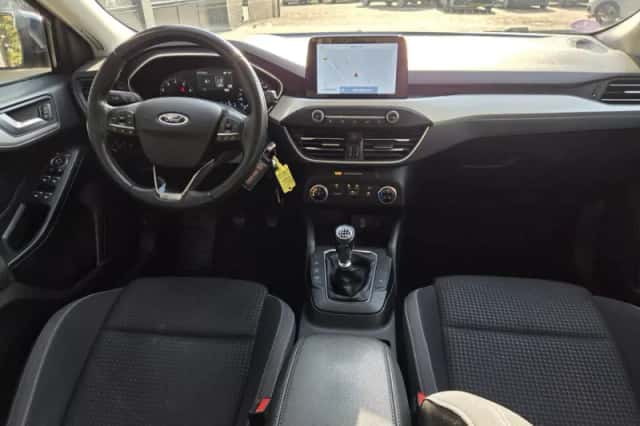 Ford Focus (2020) thumbnail 3