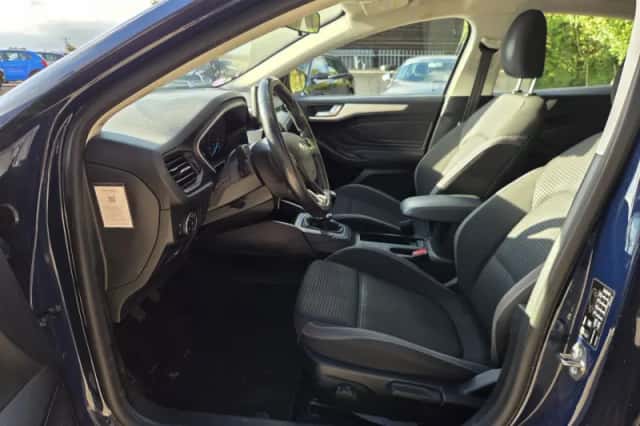 Ford Focus (2020) thumbnail 4