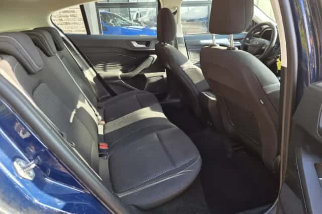 Ford Focus (2020) thumbnail 5