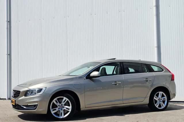 Volvo V60 (2014) thumbnail 3