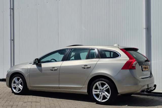Volvo V60 (2014) thumbnail 5