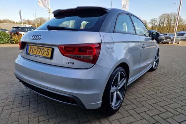 Audi A1 (2013) thumbnail 5