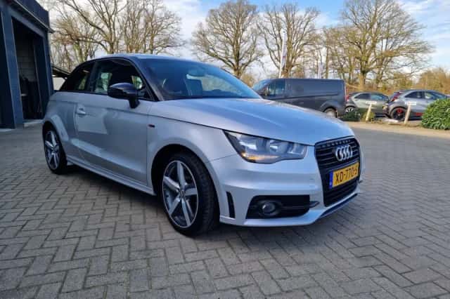 Audi A1 (2013) thumbnail 6
