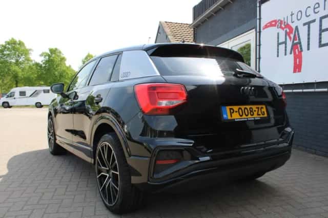 Audi Q2 (2021) thumbnail 3