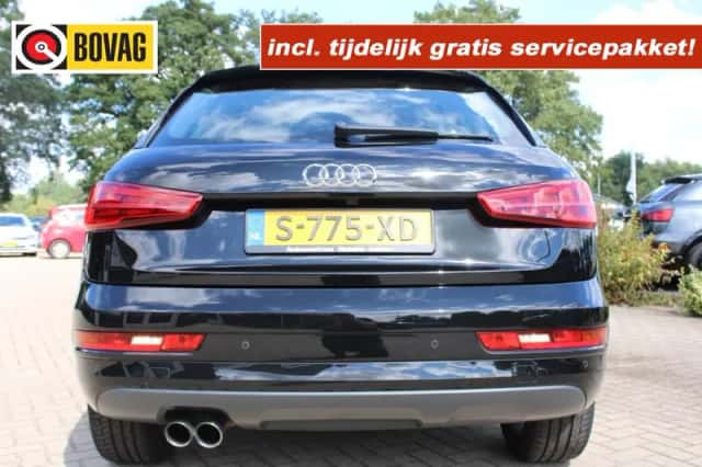Audi Q3 (2017) thumbnail 3