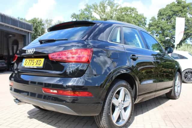 Audi Q3 (2017) thumbnail 4