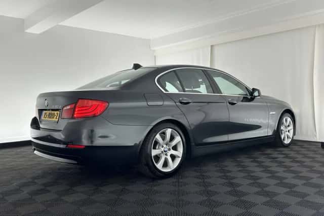 BMW 5-Serie (2010) thumbnail 6