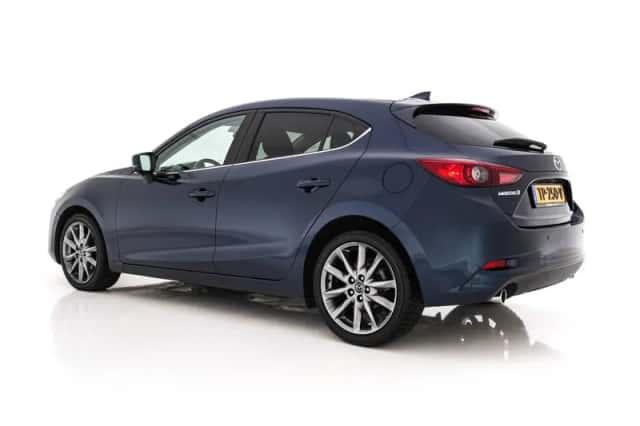Mazda 3 (2018) thumbnail 4