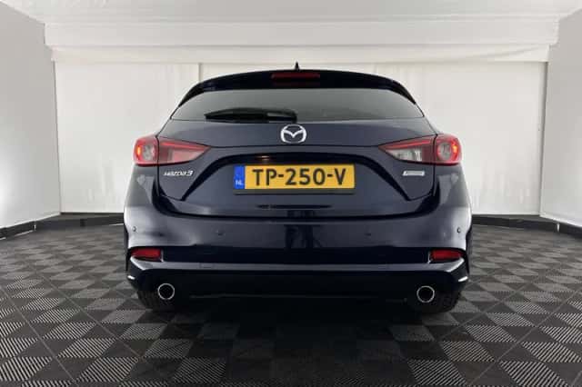 Mazda 3 (2018) thumbnail 6