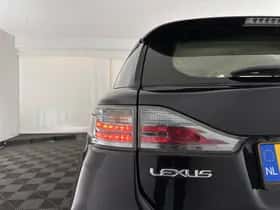 Lexus CT (2014) thumbnail 25