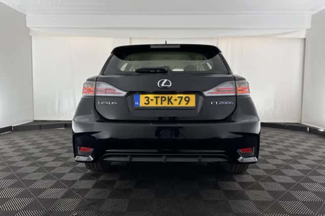 Lexus CT (2014) thumbnail 6