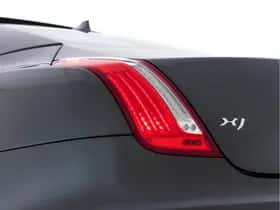 Jaguar XJ (2015) thumbnail 32