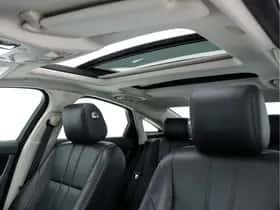 Jaguar XJ (2015) thumbnail 8