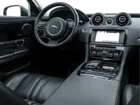 Jaguar XJ (2015) thumbnail 9