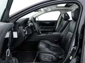Jaguar XJ (2015) thumbnail 10