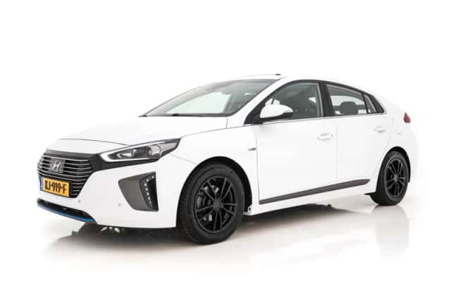 Hyundai Ioniq (2016) thumbnail 4