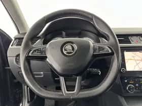 Škoda Octavia (2018) thumbnail 16