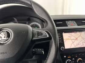Škoda Octavia (2018) thumbnail 17