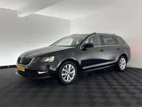 Škoda Octavia (2018) thumbnail 3