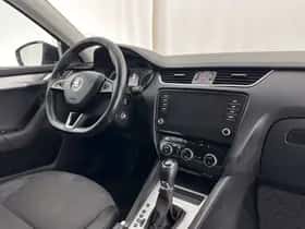 Škoda Octavia (2018) thumbnail 7