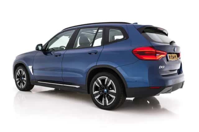 BMW iX3 (2021) thumbnail 5