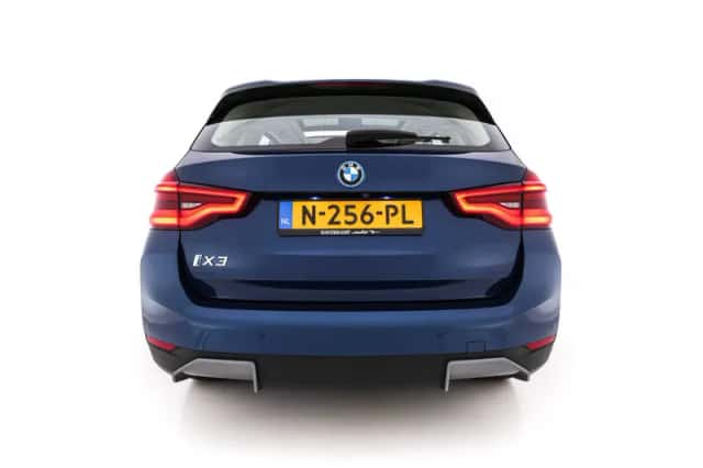 BMW iX3 (2021) thumbnail 6