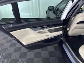 BMW 7-Serie (2017) thumbnail 12