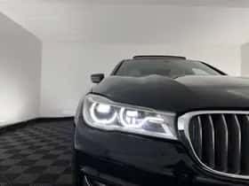 BMW 7-Serie (2017) thumbnail 32