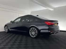 BMW 7-Serie (2017) thumbnail 5