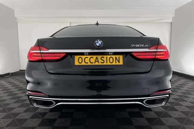 BMW 7-Serie (2017) thumbnail 6