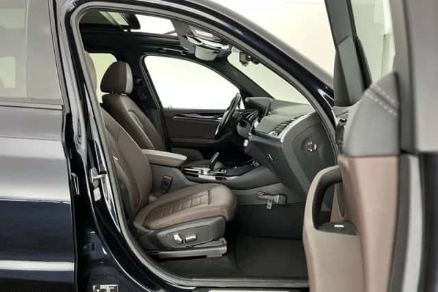 BMW iX3 (2021) thumbnail 12