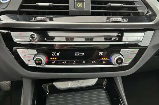 BMW iX3 (2021) thumbnail 17