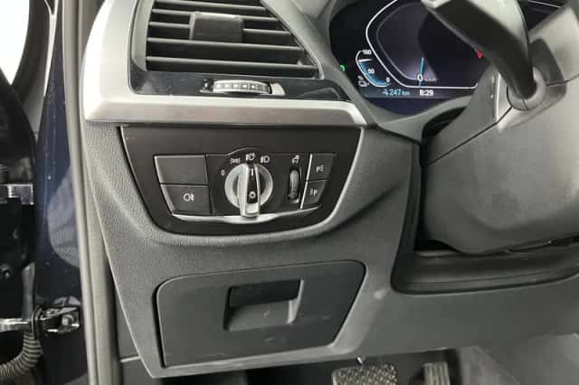 BMW iX3 (2021) thumbnail 23