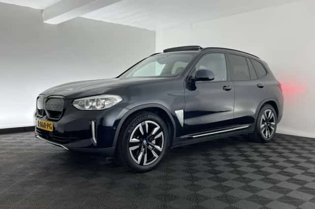 BMW iX3 (2021) thumbnail 4