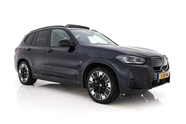 BMW iX3 (2023)