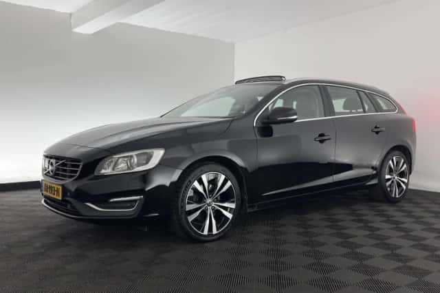 Volvo V60 (2017) thumbnail 4