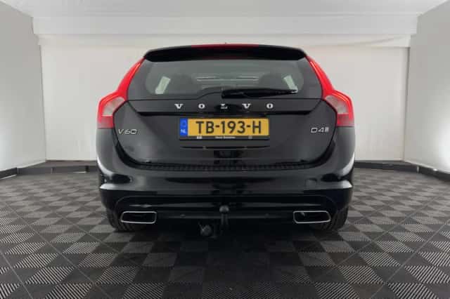 Volvo V60 (2017) thumbnail 6
