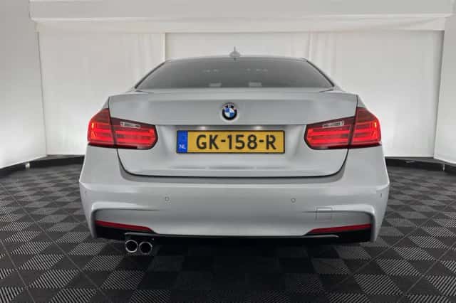 BMW 3-Serie (2015) thumbnail 6