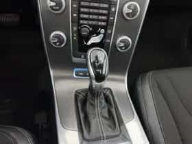 Volvo V60 (2015) thumbnail 16
