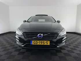 Volvo V60 (2015) thumbnail 3