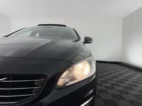 Volvo V60 (2015) thumbnail 22