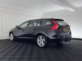 Volvo V60 (2015) thumbnail 5