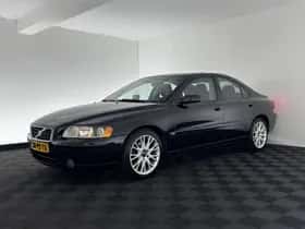Volvo S60 (2005) thumbnail 3