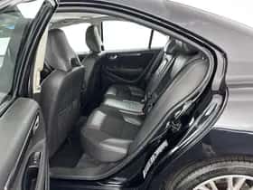 Volvo S60 (2005) thumbnail 9