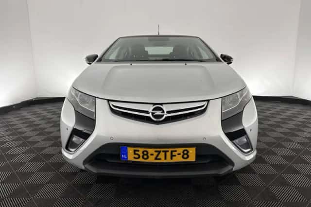 Opel Ampera (2013) thumbnail 2