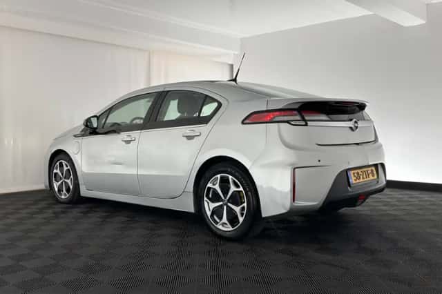Opel Ampera (2013) thumbnail 4